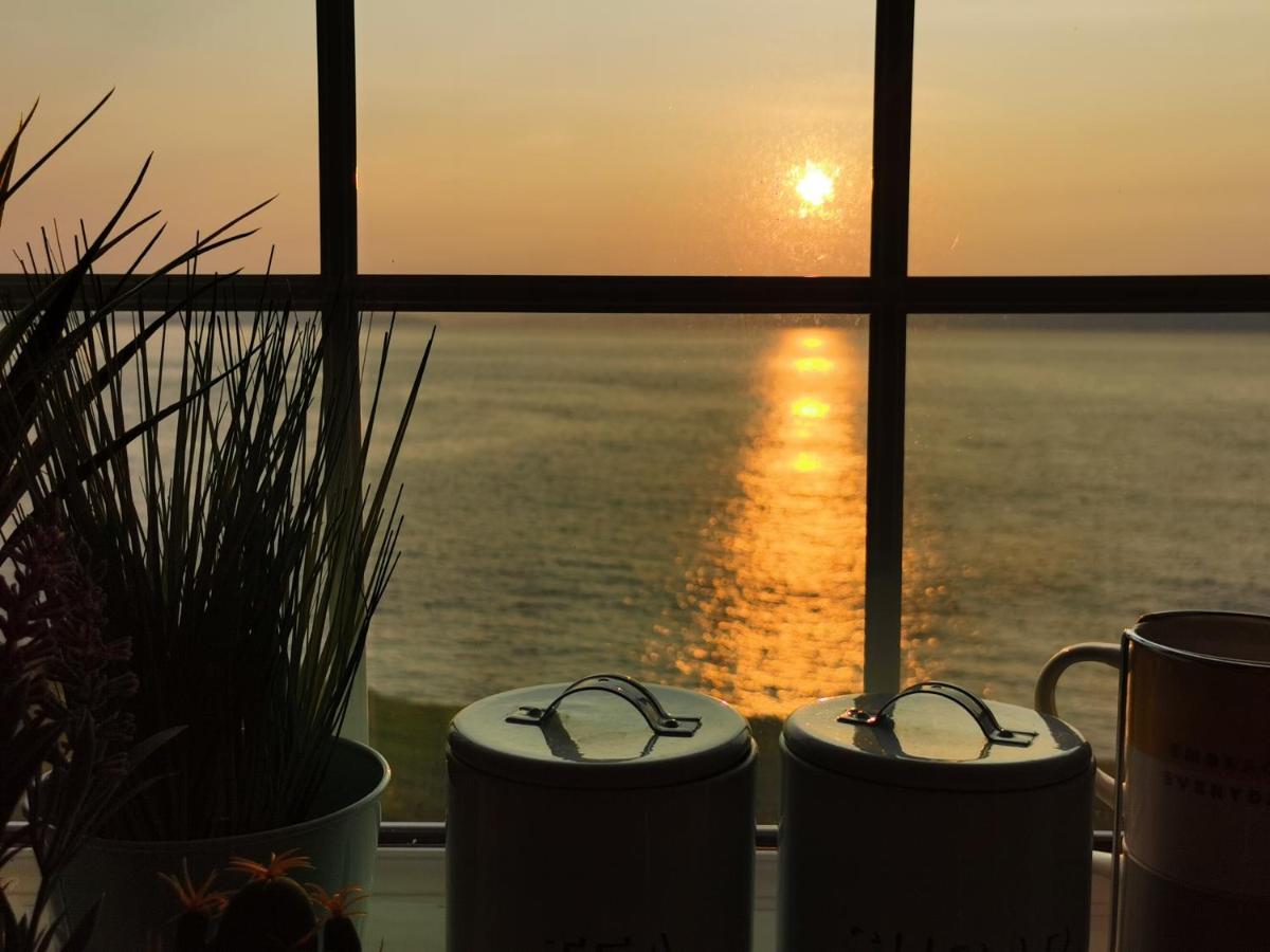 Strathy Point Lighthouse Apartment Екстериор снимка